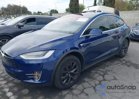 2017 Tesla Model X 100D/75D/90D из США, поврежденный, VIN 5YJXCAE27HF079573